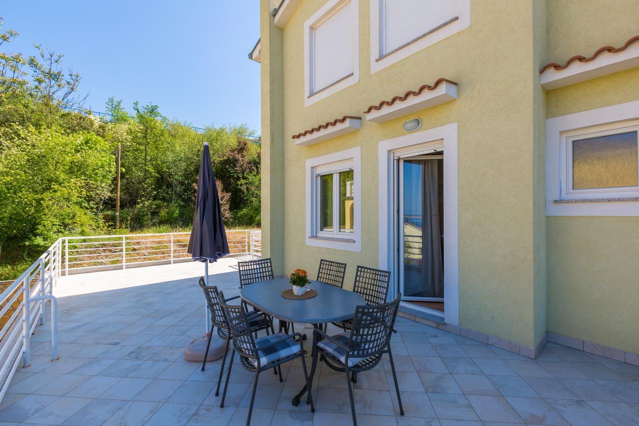 Apartments Claudia Crikvenica Exterior photo